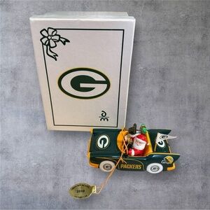 2010 Danbury Mint Green Bay Packers NFL Victory Car Christmas Ornament